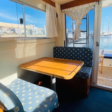 Romantic Boat On The Tagus River Båthotell